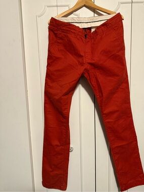 Peak Performance Men's Red Chinos